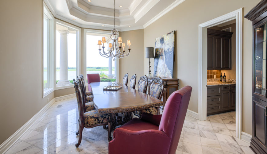 Formal dining room, luxury dining room, classy dining room