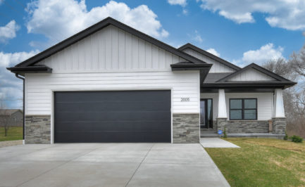 Beaver lake home for sale